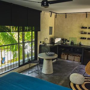 Lote4 - Lgbtq Studios